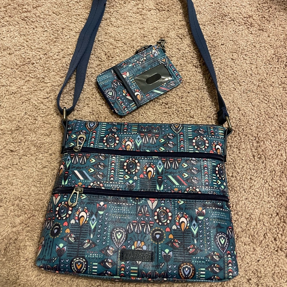 Sakroots basic crossbody & card wallet